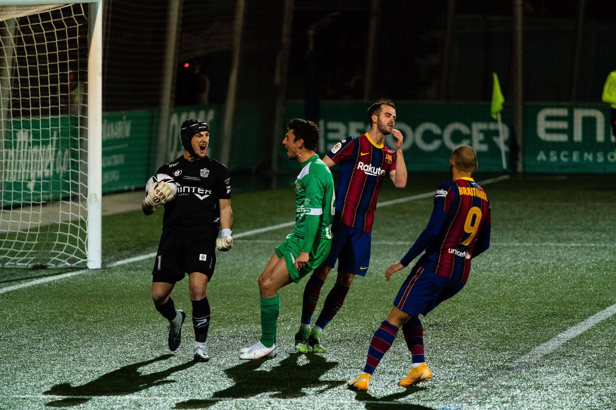 Ce cadou a primit de la catalani portarul de liga a treia care a apărat două penalty-uri cu Barcelona