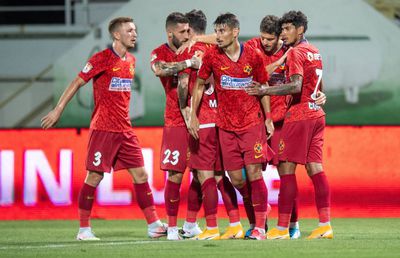 VIDEO. Un jucător de la FCSB a șocat campionul național de kickboxing: „L-am văzut dezbrăcat! Trebuia să facă altceva, nu fotbal!”