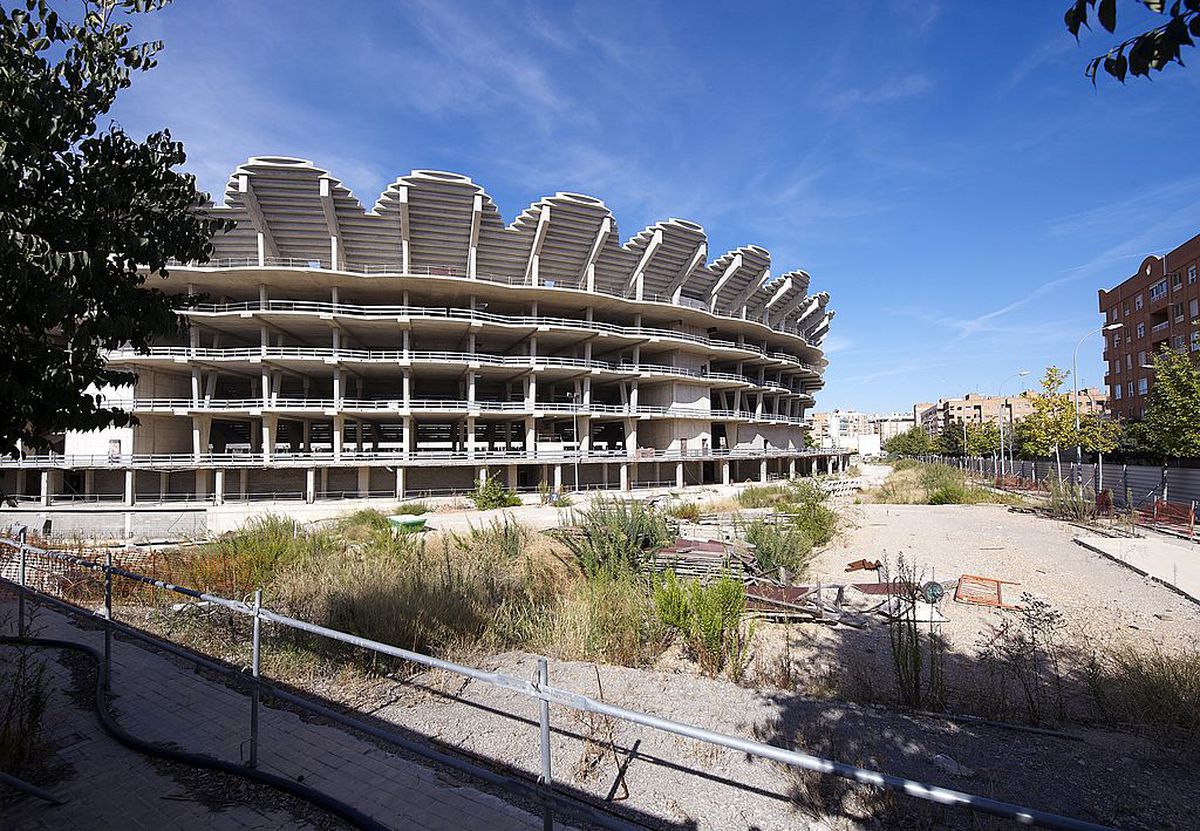 Trebuia să fie o bijuterie! Stadionul de 300 de milioane de euro, abandonat de 12 ani de o forță a Europei