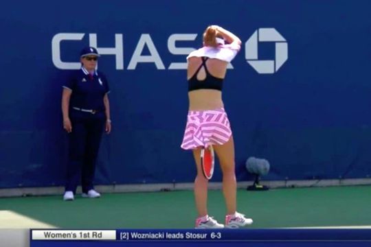 La US Open 2018, Alize Cornet și-a scos tricoul