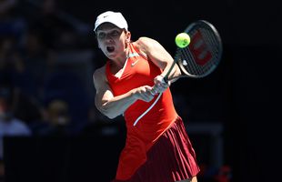 Simona Halep - Danka Kovinic 6-2, 6-1. Lecție de tenis predată de jucătoarea noastră la Australian Open 2022!