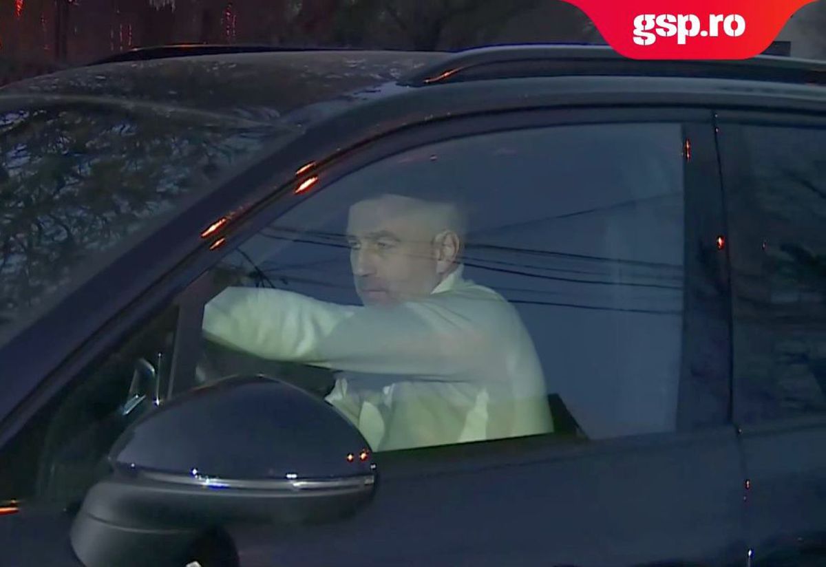 Iordănescu a negociat preluarea naționalei, la sediul FRF: „Sunt șanse foarte mari, îmi doresc foarte mult!”. Când se va finaliza discuția