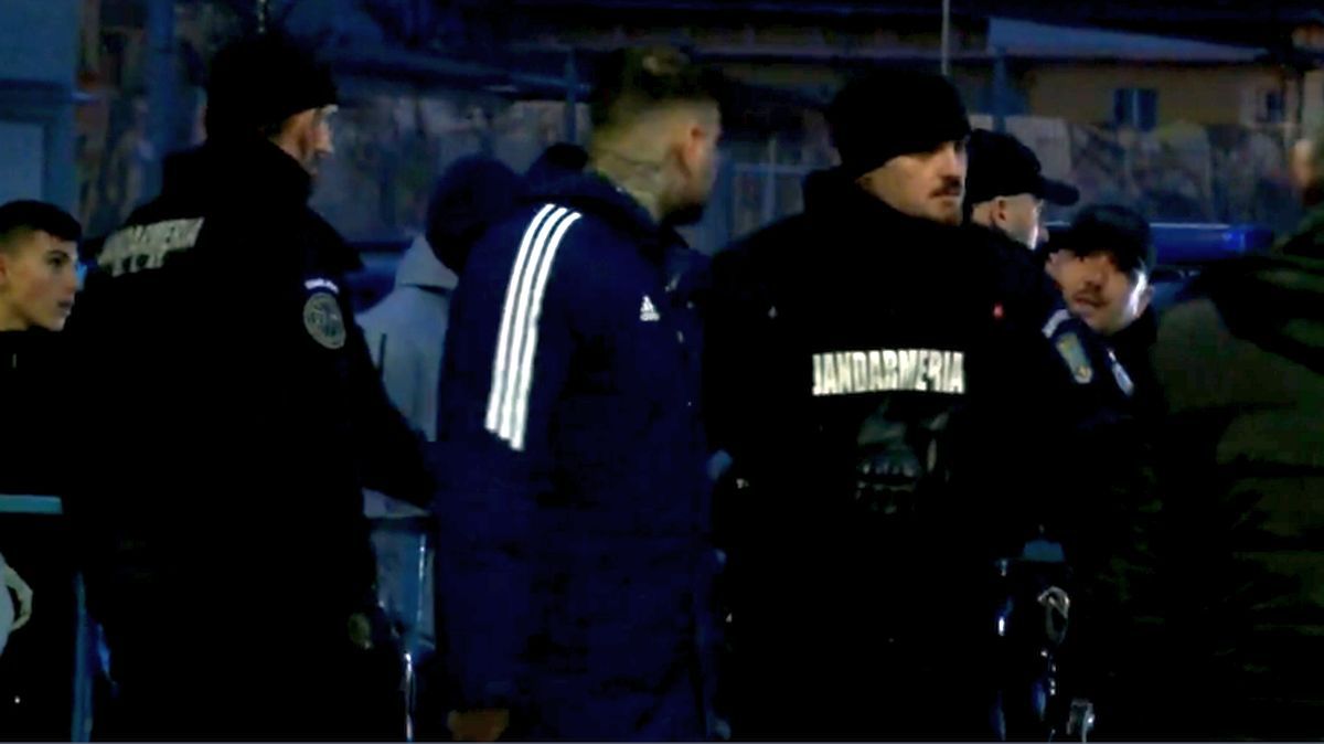Imagini-șoc din Bănie! Mititelu Jr. a sărit la bătaie în afara stadionului, după FCU Craiova - UTA
