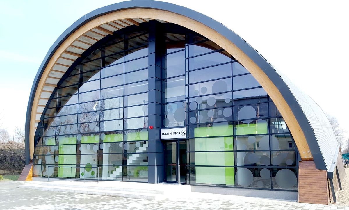 44 de bazine noi în România