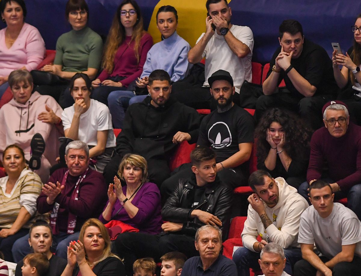 Rapid - Kastamonu 28-22. Desprindere spre final în Polivalentă + Calcule complicate la calificarea directă în „sferturi”