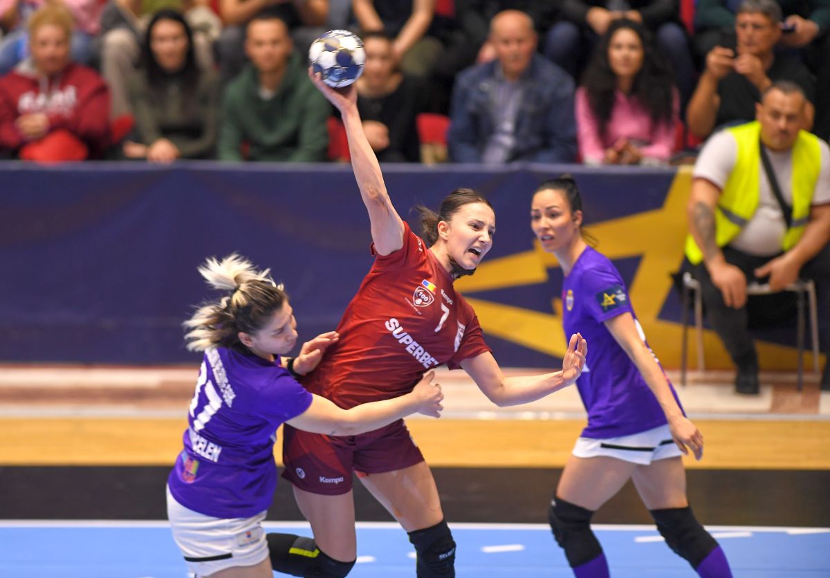 Rapid - Kastamonu 28-22. Desprindere spre final în Polivalentă + Calcule complicate la calificarea directă în „sferturi”