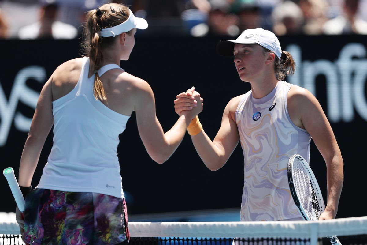 Surpriză la Australian Open 2023 » Iga Swiatek, liderul mondial, eliminată în optimi de jucătoarea de pe 25 WTA