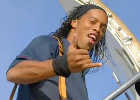 La asta nu se aștepta nimeni! Ronaldinho și-a surprins fanii cu ultima apariție