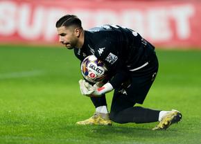 Cine apără la Dinamo - Rapid? Ținta numărul 1 pentru înlocuirea lui Moldovan s-a accidentat!