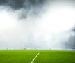 Show pirotehnic în Liga Campionilor! » Meciul a fost întrerupt din cauza fumului care a pus stăpânire pe arenă