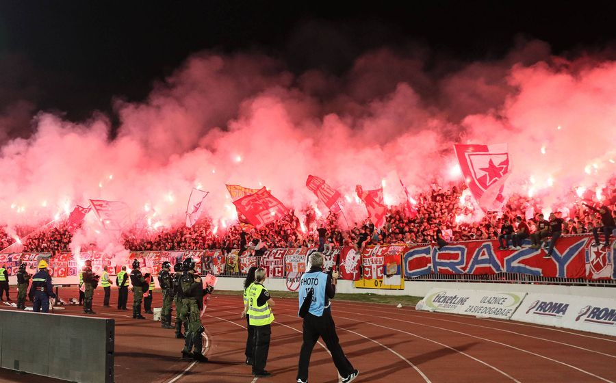 Fanii celor de la Steaua Roșie Belgrad // Foto: Imago Marko Arnautovic a bătut palma cu o posibilă adversară a FCSB-ului în preliminariile Ligii Campionilor