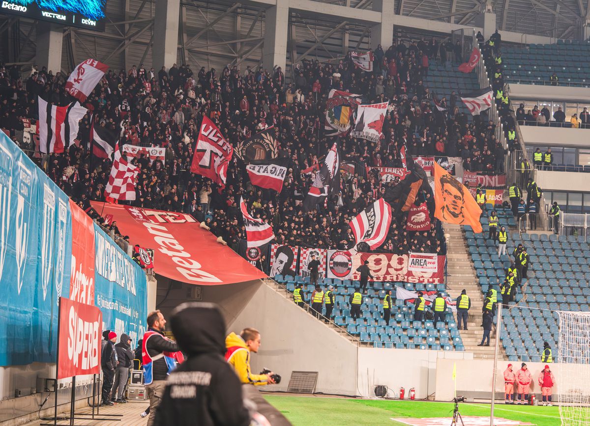 Matei Preda, puștiul din Pitești care a fotografiat la meciul Craiova - Dinamo