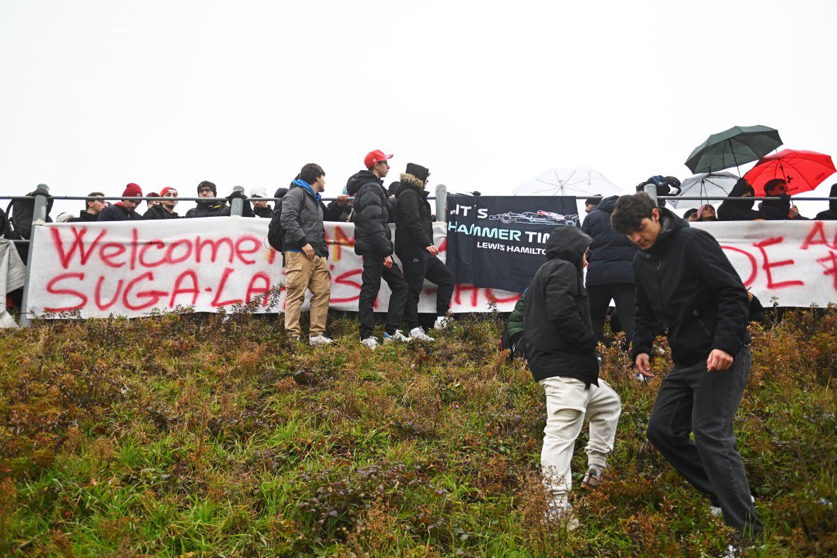 Lewis Hamilton, pentru prima dată la volanul unui monopost Ferrari!