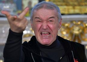 Gigi Becali acuză falimentul tactic cu Manchester United: „Nu mai joci așa vreodată la FCSB!”