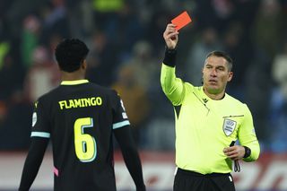 Critici pentru Istvan Kovacs, după meciul arbitrat aseară în Liga Campionilor: „Cred că nu se simțea bine”