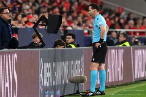 „Furtul anului! Se vedea și de altă planetă” » Toată lumea acuză, după tragicomedia antologică din Benfica - Barcelona