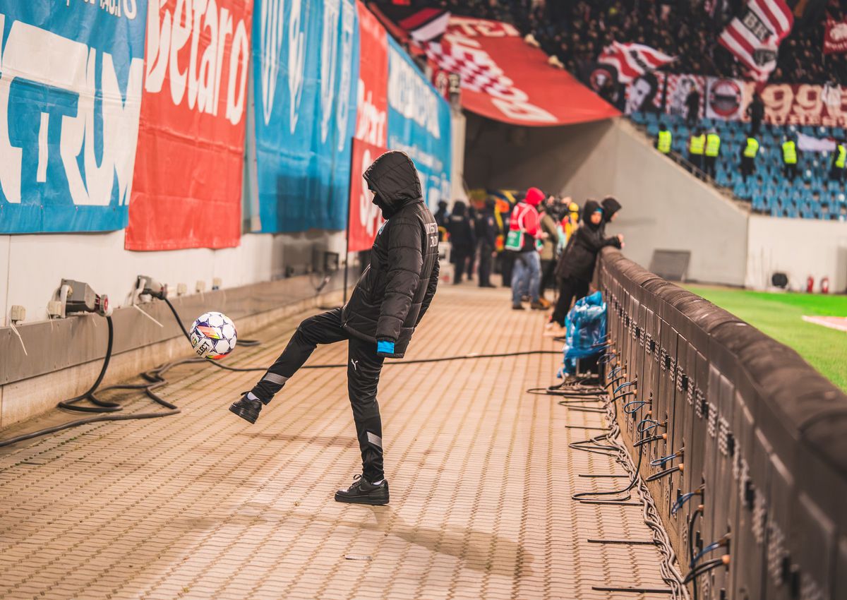 Matei Preda, puștiul din Pitești care a fotografiat la meciul Craiova - Dinamo