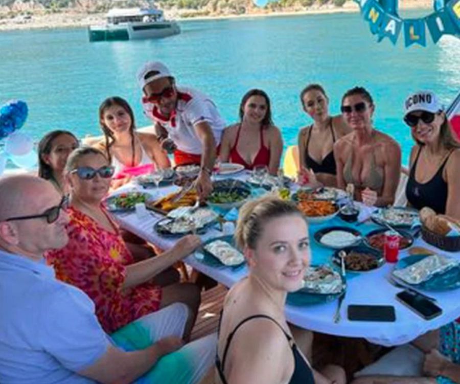 După ce GSP a scos la iveală mărturiile gimnastelor abuzate, președinta Irina Deleanu a reacționat pe Facebook-ul Gazetei, cu 3 poze și un videoclip