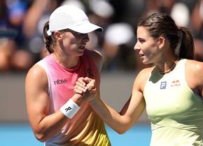 Controversă în victoria Igăi Swiatek din „sferturile” Australian Open » „Nu știu dacă ea știa sau nu, regulile ar trebui schimbate”