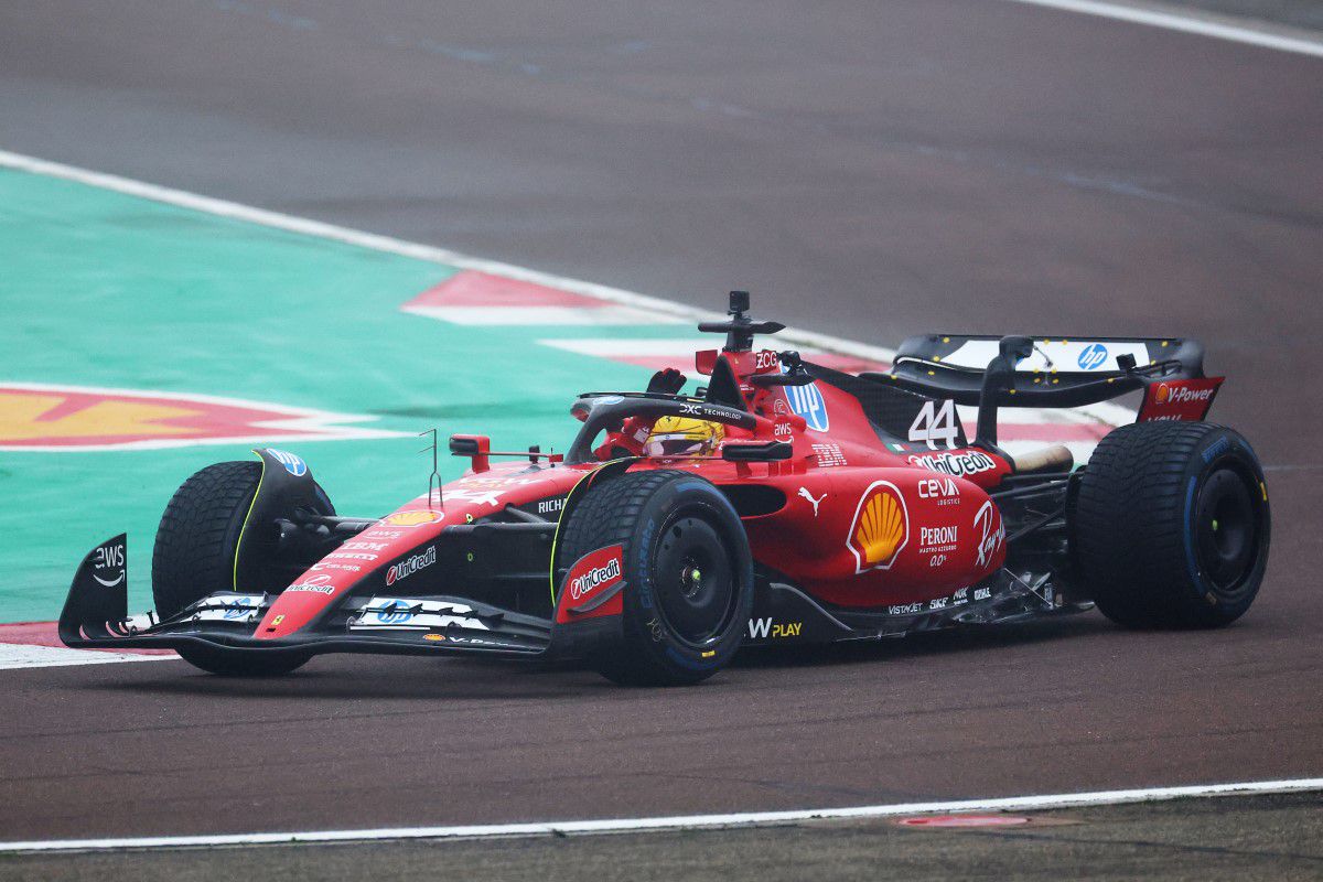 N-a început sezonul, dar Lewis Hamilton și-a bușit Ferrariul. Toate informațiile despre accidentul de astăzi