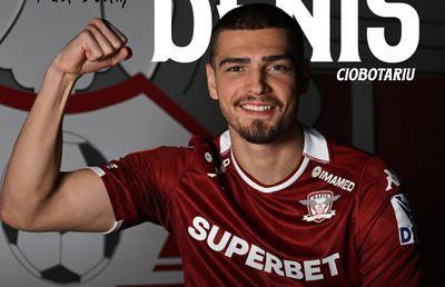 Denis Ciobotariu, prezentat oficial de Rapid » Prima imagine în tricoul giuleștenilor: „Se simțea mereu”