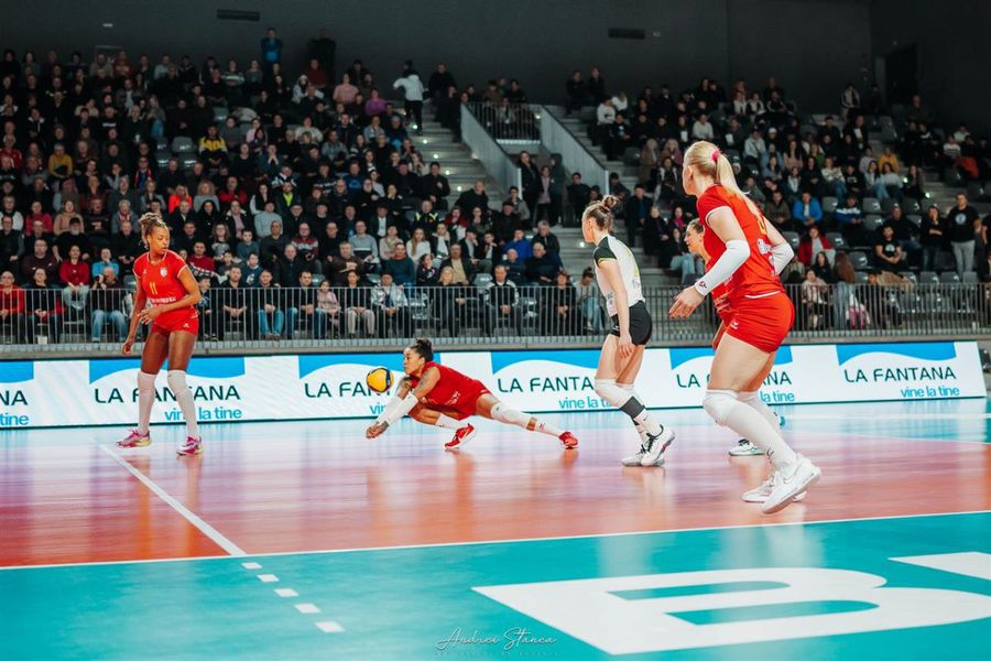 Secvență din meciul Alba Blaj - Avarca de Menorca Foto: CEV/Andrei Stanea Alba Blaj și-a aflat adversara din „sferturile” Cupei CEV: FC Porto, cvadruplă campioană națională