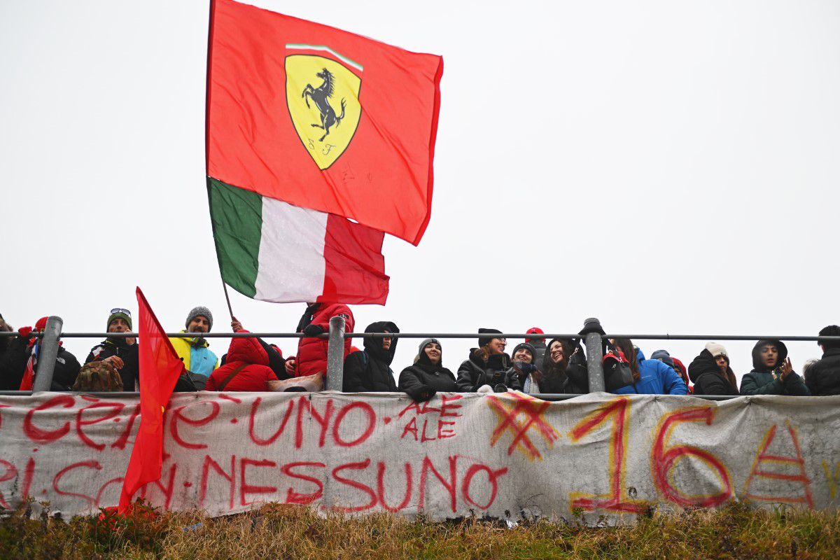 N-a început sezonul, dar Lewis Hamilton și-a bușit Ferrariul. Toate informațiile despre accidentul de astăzi