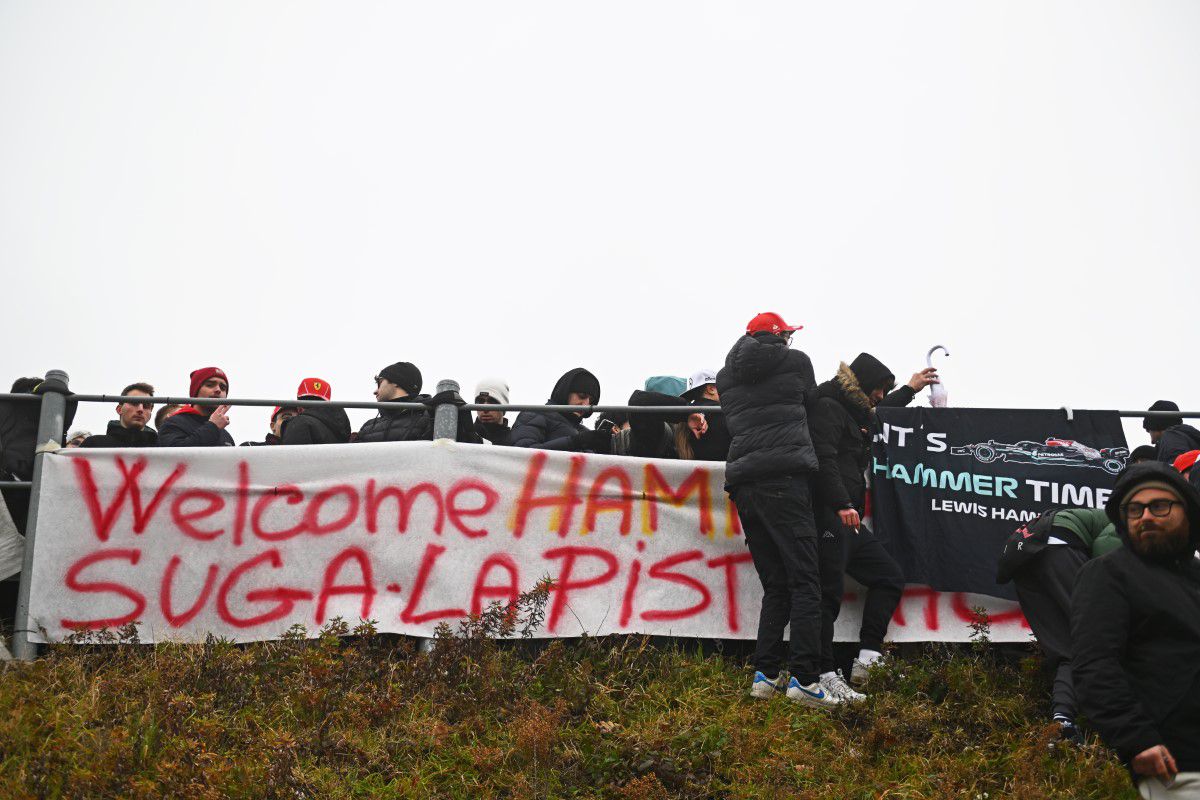 N-a început sezonul, dar Lewis Hamilton și-a bușit Ferrariul. Toate informațiile despre accidentul de astăzi