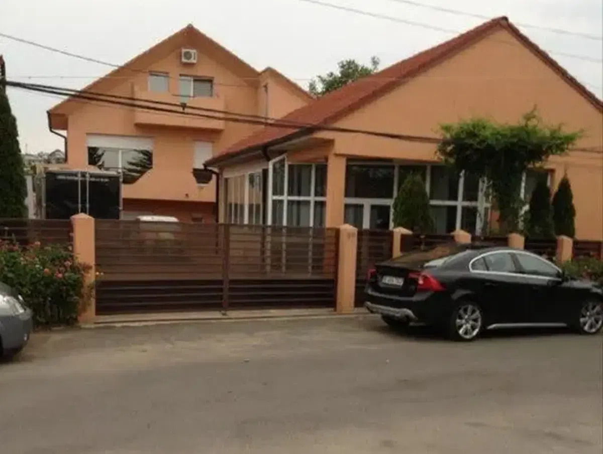 Cum arată vila de 800.000 de euro a lui Titi Aur. Foto: OLX.ro