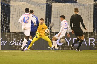 Șah-mat la Zagreb » Erorile majore în defensiva celor de la FCSB au continuat și în repriza secundă