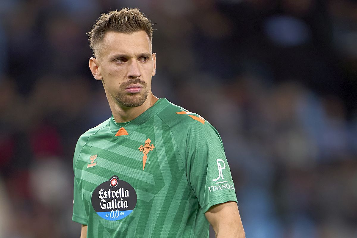 Celta Vigo a scos la vânzare în magazinele clubului tricouri cu numele lui Ionuț Radu și numărul 13 răsturnat