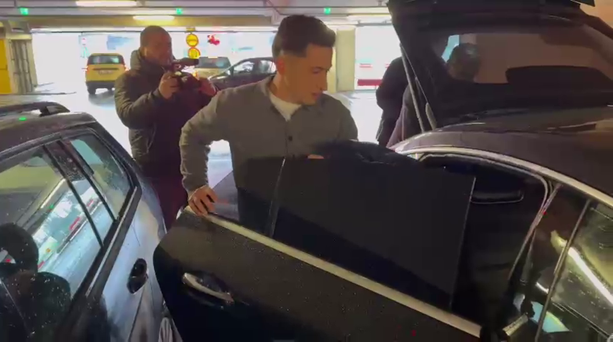 A sosit ziua cea mare pentru Rapid » Olimpiu Moruțan a aterizat în România și merge la vizita medicală