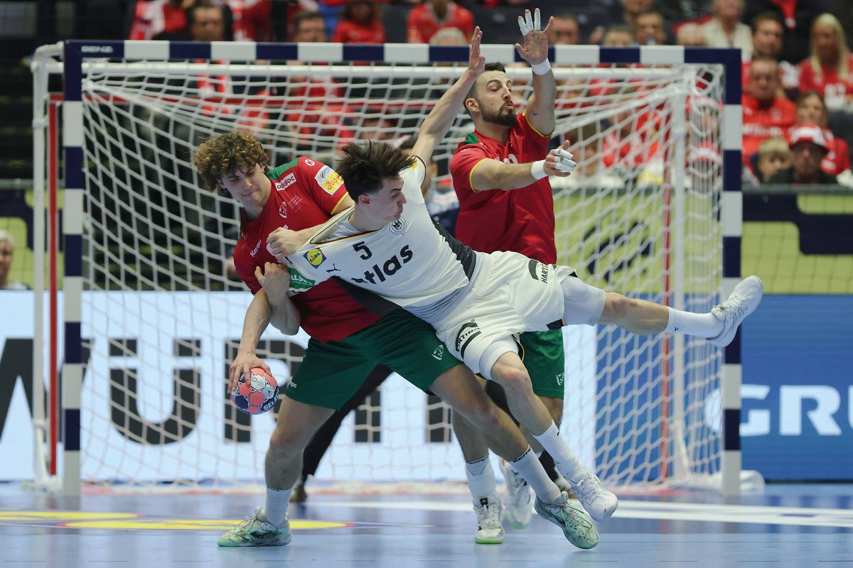 EHF admite greșeala de arbitraj din finalul meciului Germania - Portugalia » S-a lăsat cu scandal: „Dacă vorbesc, voi fi în mare pericol”