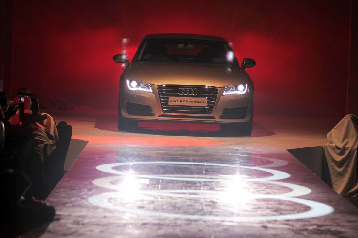 Cum arată bolidul de lux pe care Florinel Coman îl conducea fără permis