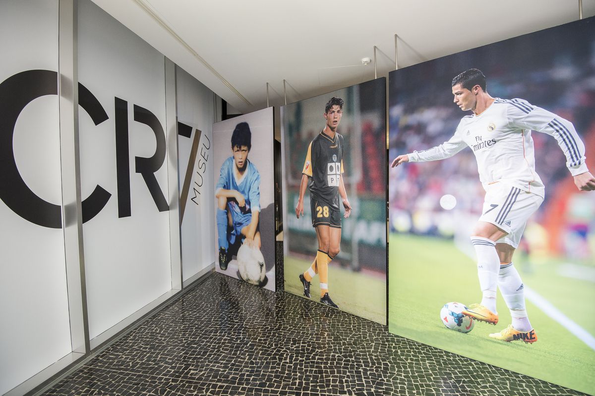 Cum arată vila din Madeira a lui Cristiano Ronaldo » Starul de la Manchester United a cheltuit o sumă impresionată pentru casa visurilor