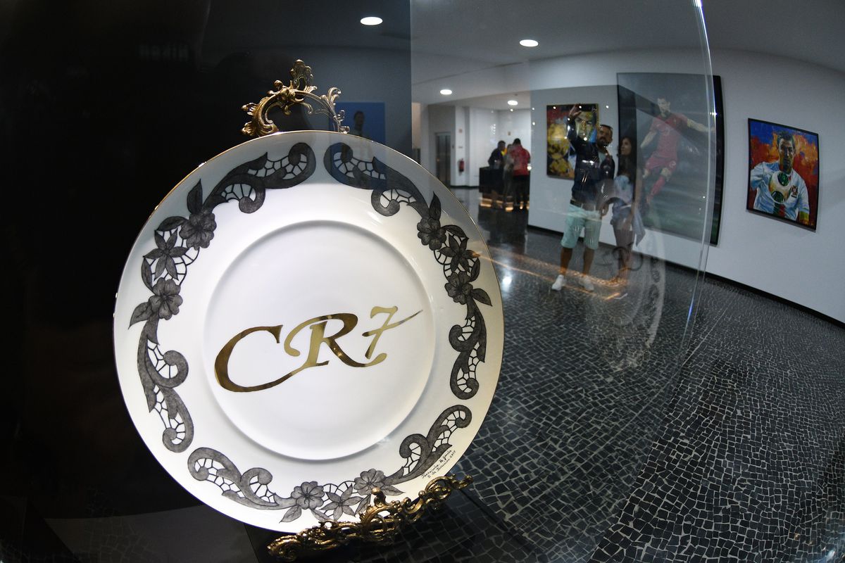 Cum arată vila din Madeira a lui Cristiano Ronaldo » Starul de la Manchester United a cheltuit o sumă impresionată pentru casa visurilor