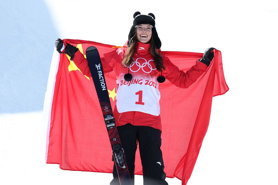 Opt povești de la Beijing » De la sportiva născută în SUA, dar care a reprezentat China la JO până la pasiunea unei asistente medicale pentru curling