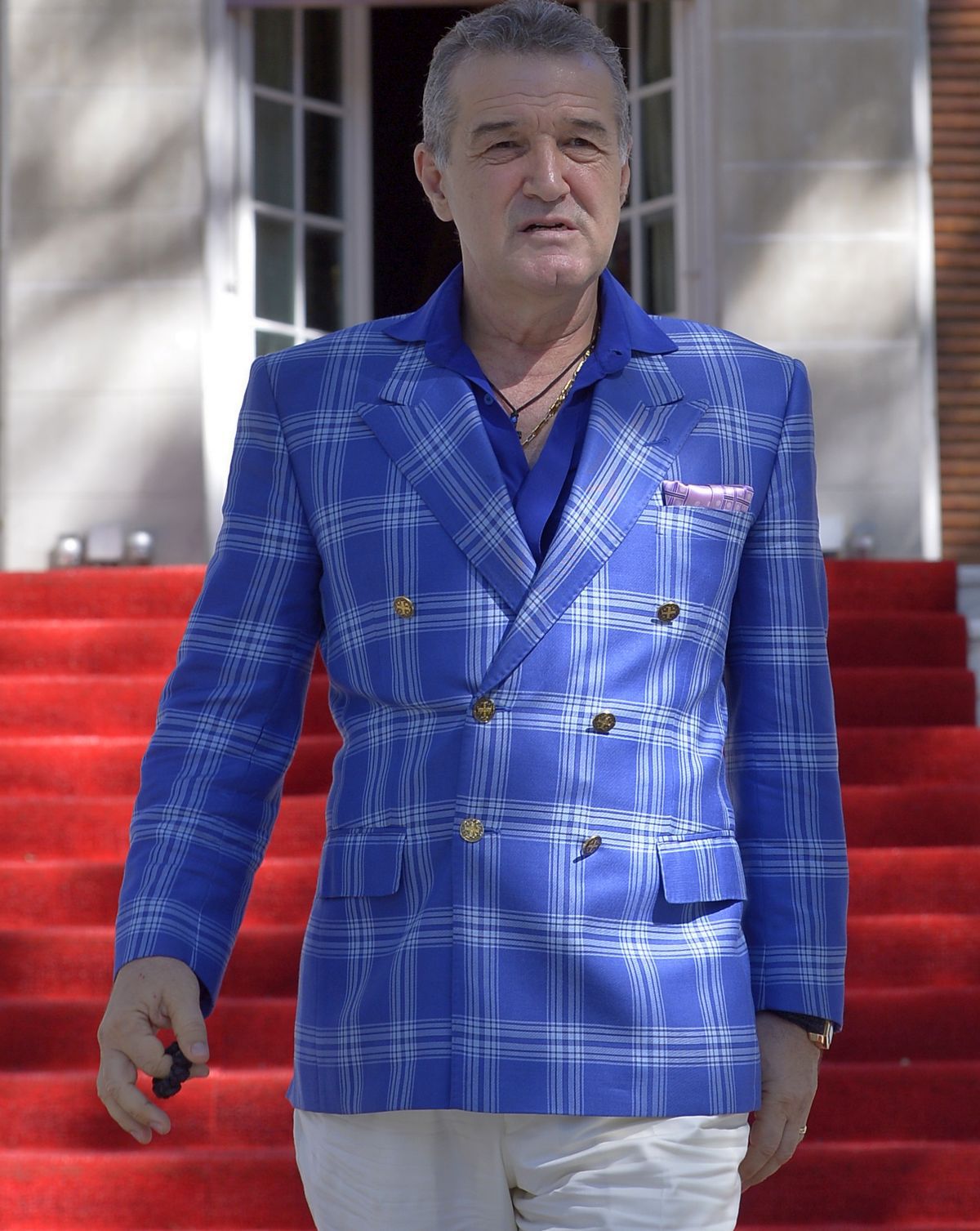 Linie vestimentară „Gigi Becali”? „Sunt creația mea! Ieftin tot, fără aur, eu am trimis modelul la croitor”