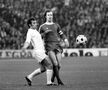 Amancio Amaro, în duel cu Franz Beckenbauer. Foto: Imago Images