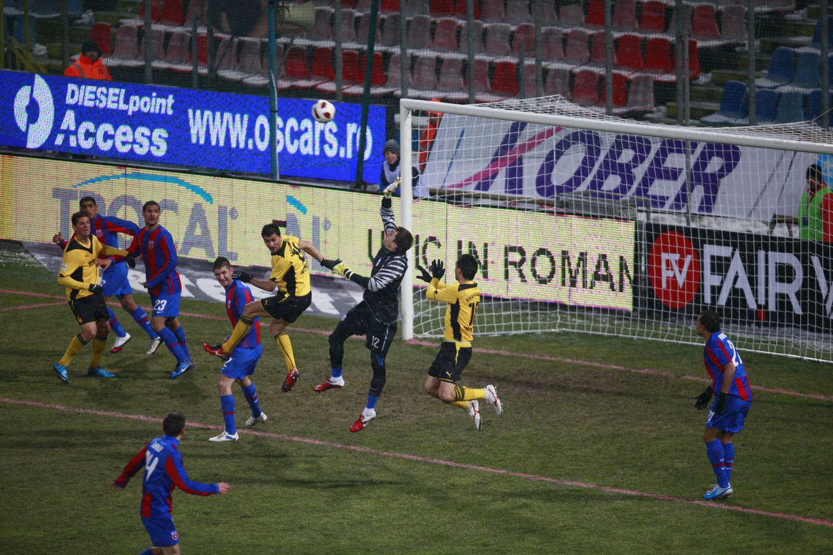 FCSB - FC Brașov 0-3 / 6 martie 2011