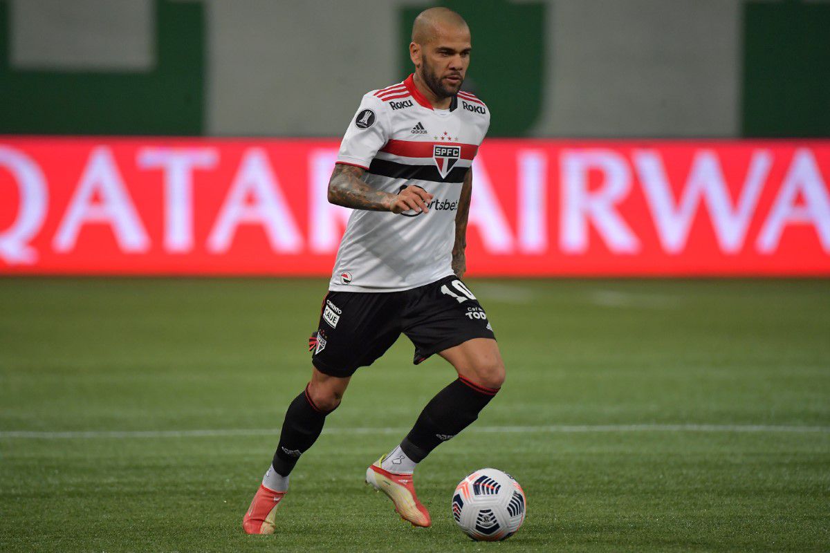 Fotbalistul celebru care i-a plătit daunele victimei lui Dani Alves