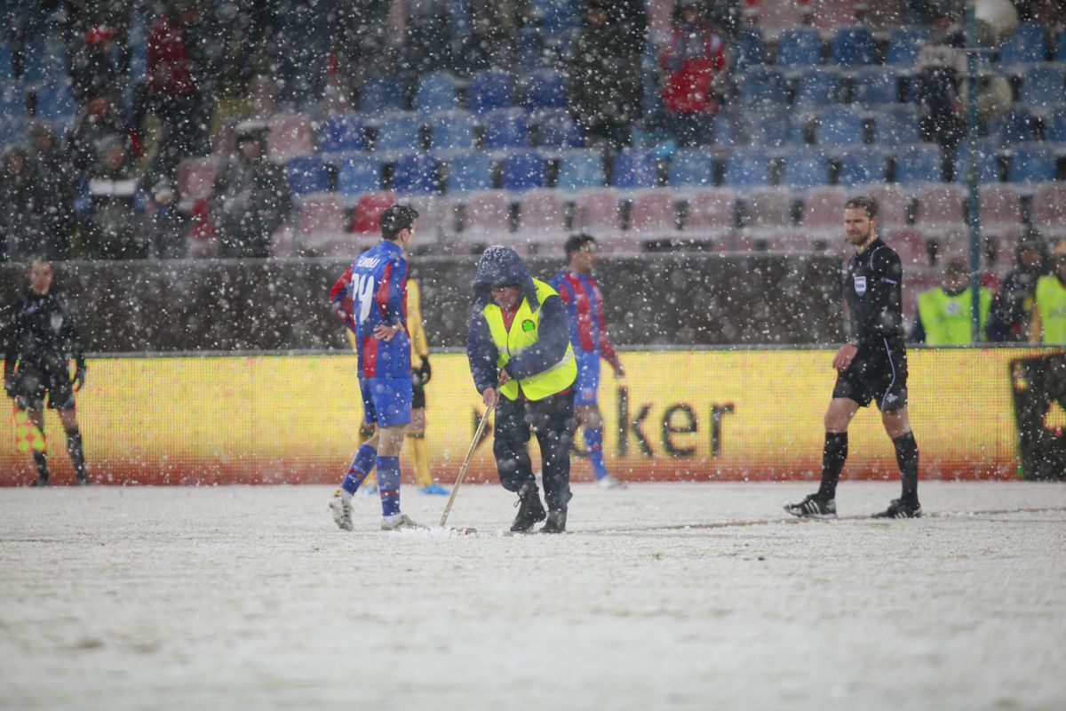 FCSB - FC Brașov 0-3 / 6 martie 2011