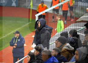 „Perla Banatului”, sub acoperire la Chiajna. A îndurat frigul pentru a-și urmări la treabă iubitul fotbalist, care a răsplătit-o la final