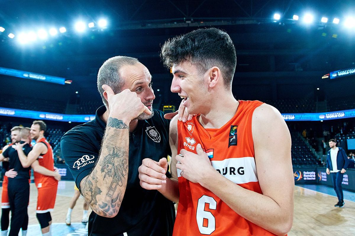 Umilință astronomică suferită de naționala României în calificările pentru Mondial! Luxemburg a înscris 20 de puncte consecutive și a întors un handicap colosal