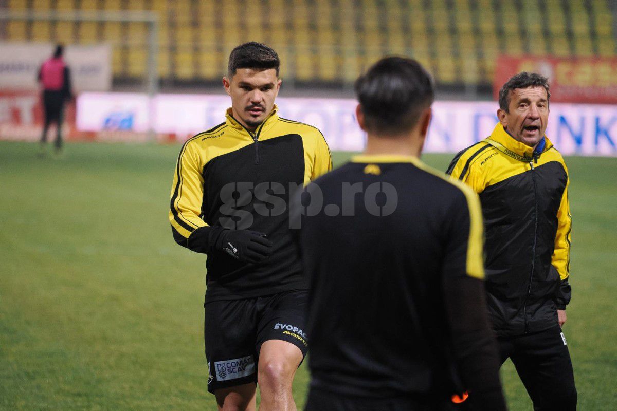 „Perla Banatului”, sub acoperire la Chiajna. A îndurat frigul pentru a-și urmări la treabă iubitul fotbalist, care a răsplătit-o la final