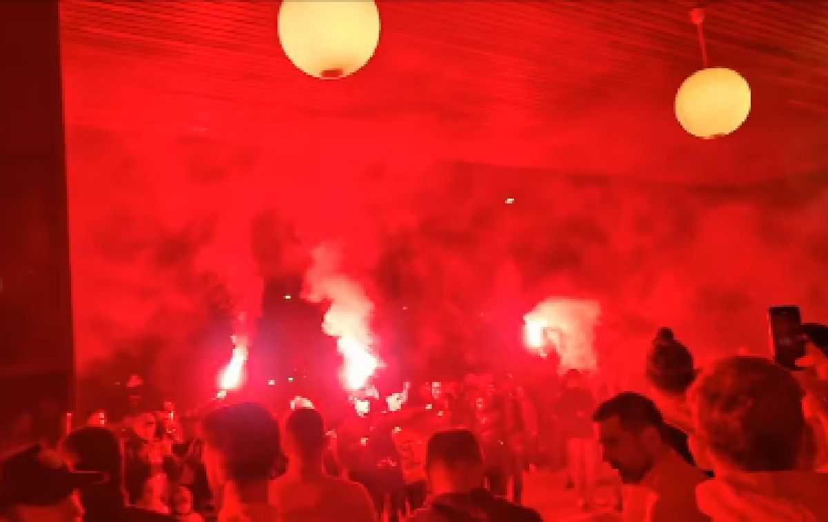 „Câinii” nu se joacă! Imagini spectaculoase surprinse la Cluj » „Infern” în fața hotelului lui Dinamo