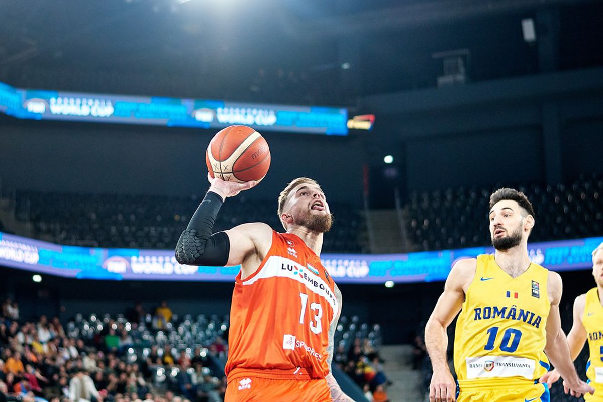 Umilință astronomică suferită de naționala României în calificările pentru Mondial! Luxemburg a înscris 20 de puncte consecutive și a întors un handicap colosal