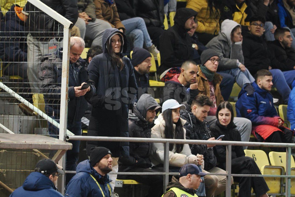 „Perla Banatului”, sub acoperire la Chiajna. A îndurat frigul pentru a-și urmări la treabă iubitul fotbalist, care a răsplătit-o la final