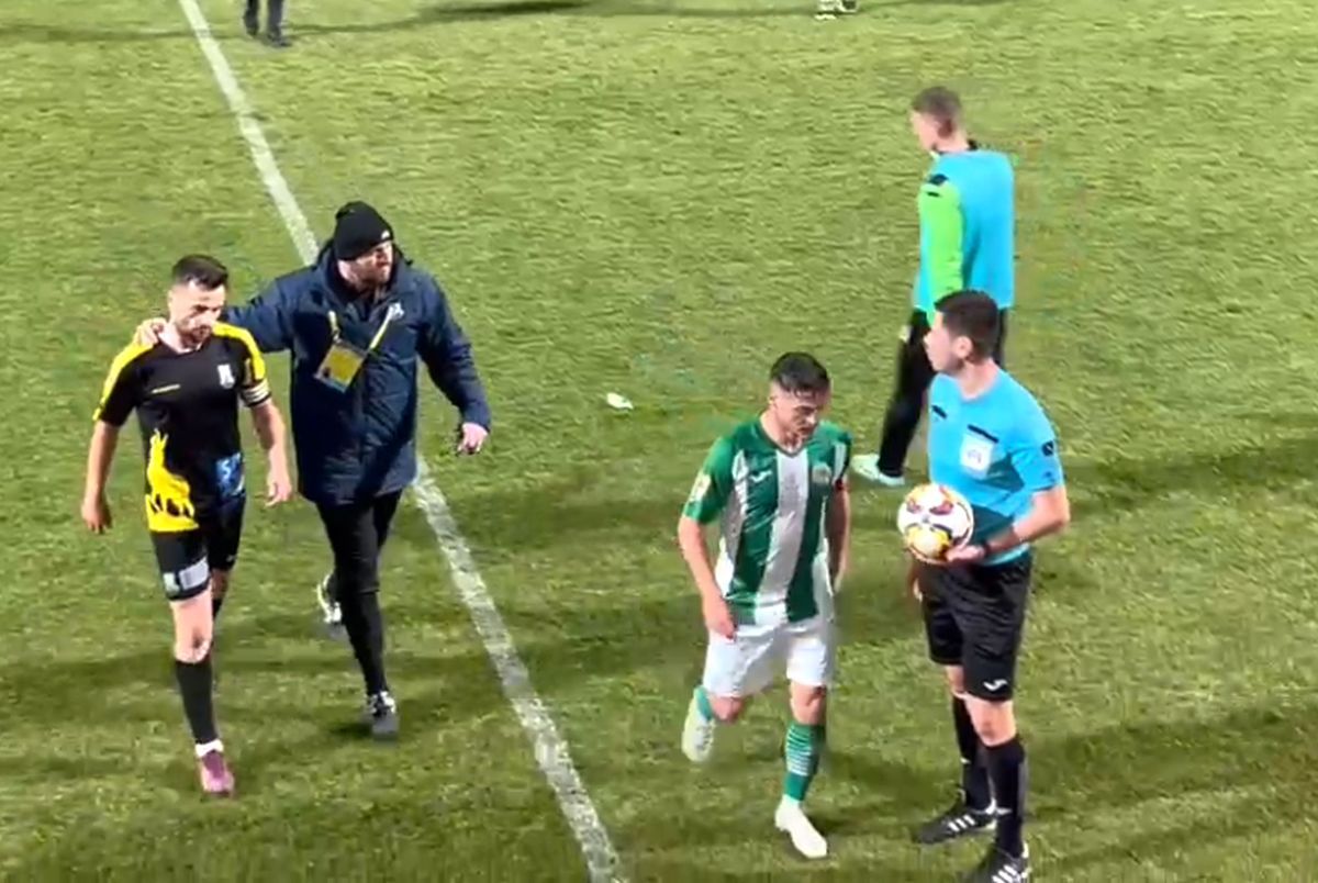 Scandal la pauză, l-a reclamat pe Torje: „Nu se înjură de morți!” » Replica fostului dinamovist