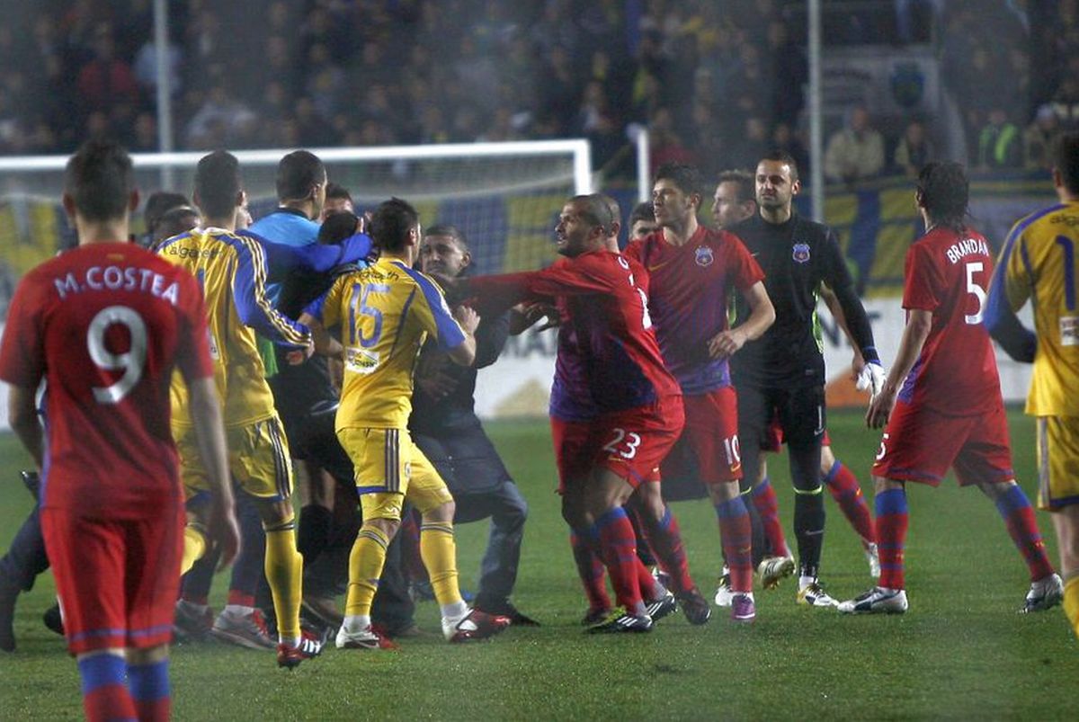 „Am vrut să-l lovesc în cap. Putea fi o tragedie” » O nouă perspectivă a incidentului șocant din 2011: „Pițurcă mi-a reproșat: «Bă, ce ai făcut?»”